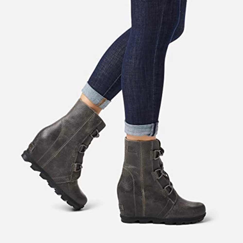 Sorel Joan of Arctic Wedge II Quarry. Size 8.